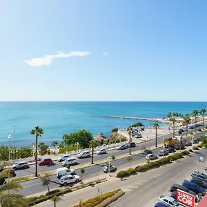 Spacious Beachfront Flat With Sea Views And Private Indoor Parking Apartment